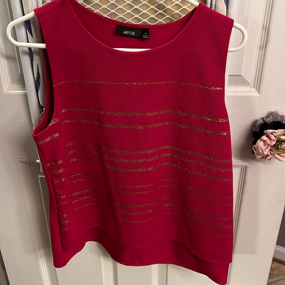 Women’s Apt 9 top